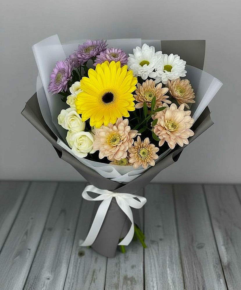 Букет цветов из: Розы, Герберы и Хризантемы в Еткуль