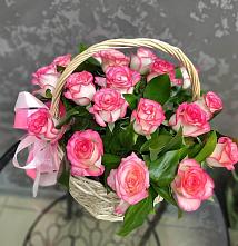Цветочная композиция из Розы в корзине в Еткуль