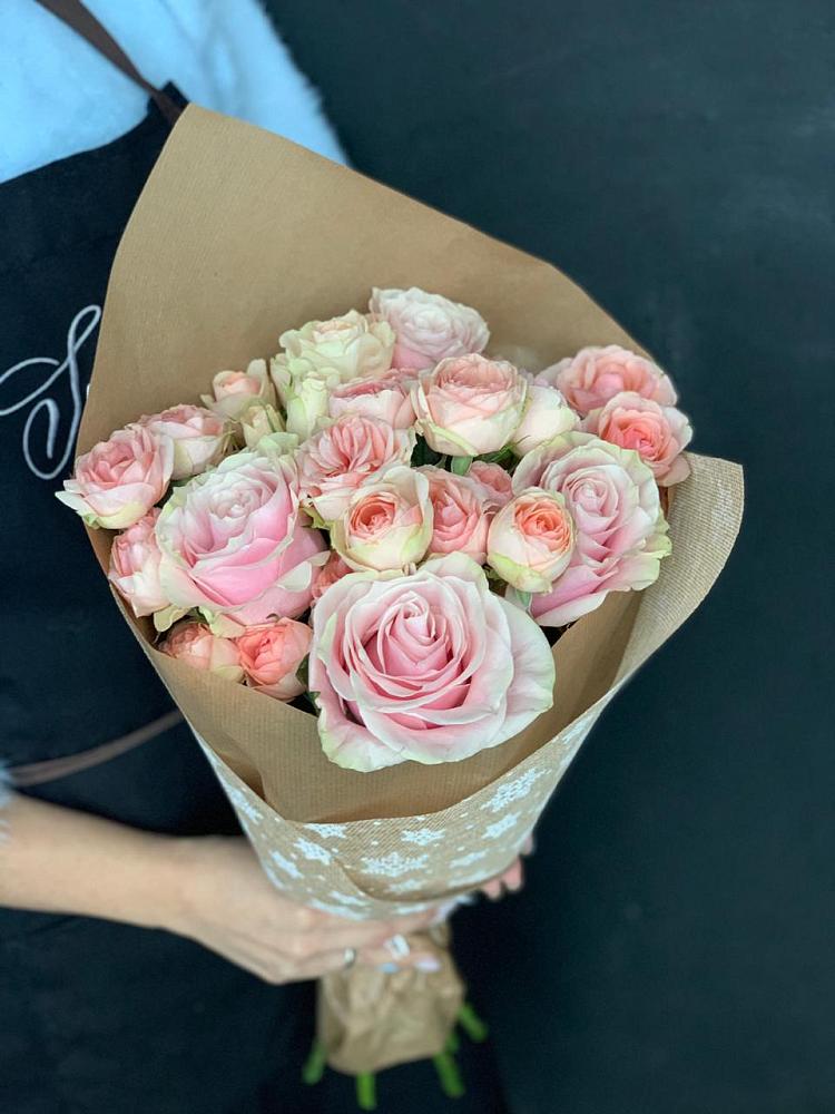 Букет цветов из: Хризантемы и Розы в Еткуль