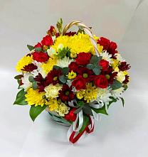 Цветочная композиция из Хризантемы и Розы в корзине в Еткуль