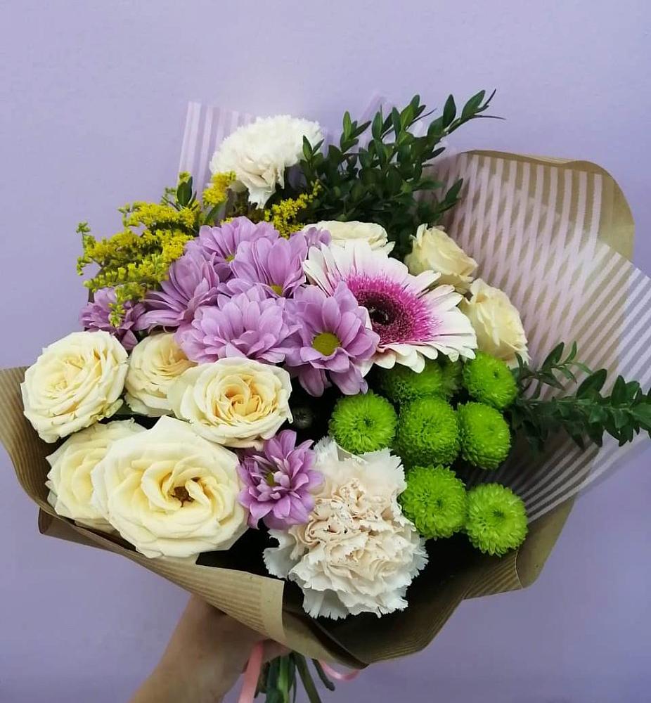 Букет цветов из: Хризантемы, Розы, Гвоздики и Герберы в Еткуль