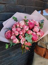 Букет розы в пальмах в Еткуль Букет цветов из: Розы в Еткуль